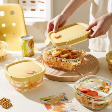 Cute bear microwave-safe glass food container with lid