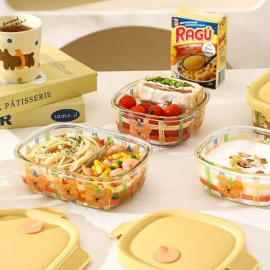 Cute bear microwave-safe glass food container with lid