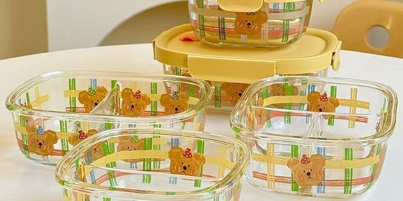 Cute bear microwave-safe glass food container with lid