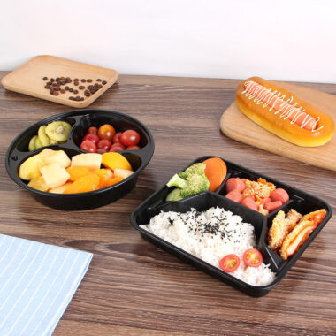 Disposable takeaway plastic food container for restaurant packaging