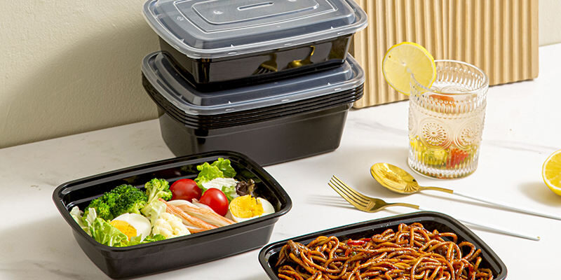 Rectangular food-grade plastic microwavable food container with lid