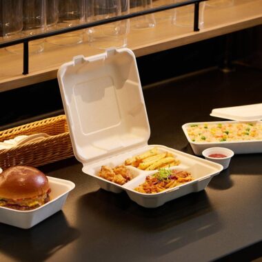 Compostable food container for takeaway salad and snacks