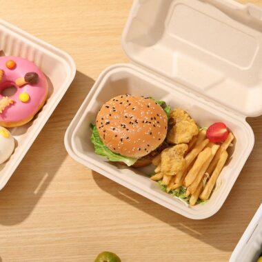 Compostable food container for takeaway salad and snacks