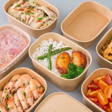 Paper food container for salad and fruit packaging