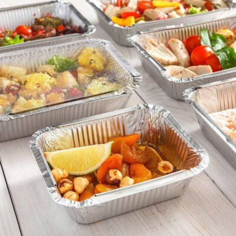 Oven-safe aluminum foil food container for cooking and baking