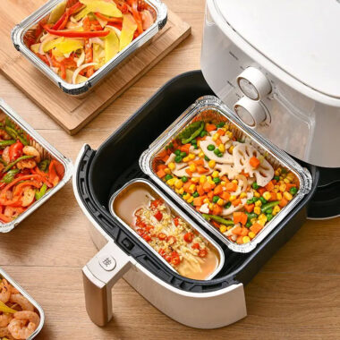 Oven-safe aluminum foil food container for cooking and baking