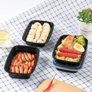 Plastic food container with lid for bento and meal packaging
