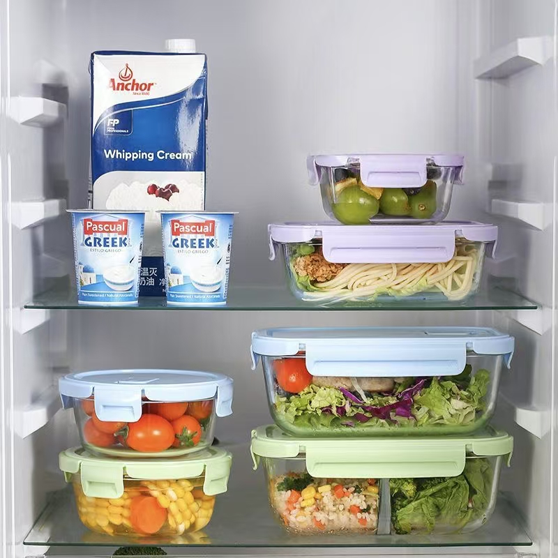 Microwave-safe glass food container with lid for office use