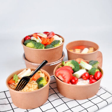 Kraft paper salad takeaway container for healthy food packaging