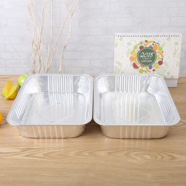 Large rectangular aluminum foil food container for baking
