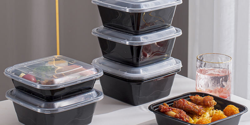Plastic microwavable food container for fresh-keeping and storage