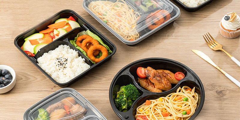 Leakproof lidded plastic food container for takeaway and kitchen storage