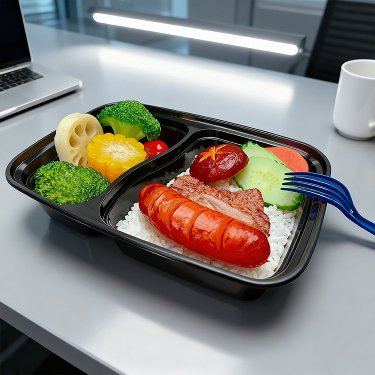 Leakproof lidded plastic food container for takeaway and kitchen storage