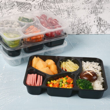 Thickened leakproof plastic takeaway container for restaurant food delivery
