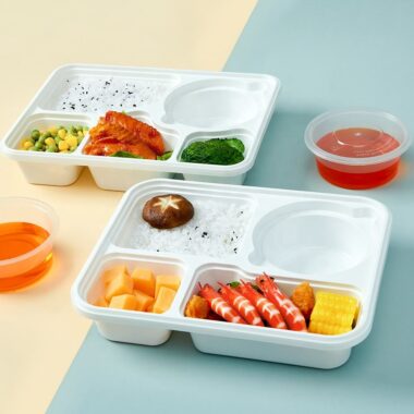 Thickened leakproof plastic takeaway container for restaurant food delivery