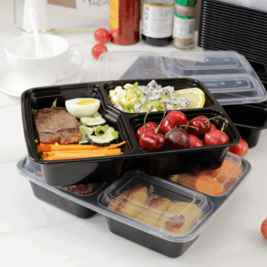 Microwavable disposable plastic food container for takeaway packaging