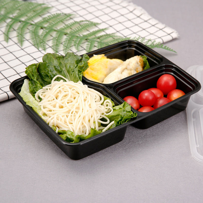 Microwavable disposable plastic food container for takeaway packaging