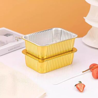 Aluminum foil food container for restaurant use