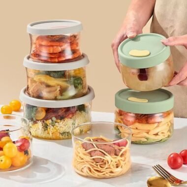 Round airtight microwave-safe glass food container with lid