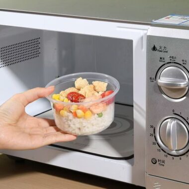 Round transparent microwavable food container for meal prep