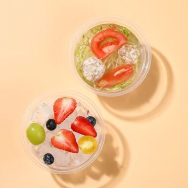 Round transparent microwavable food container for meal prep