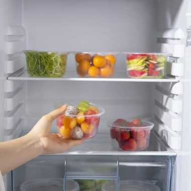 Round transparent microwavable food container for meal prep