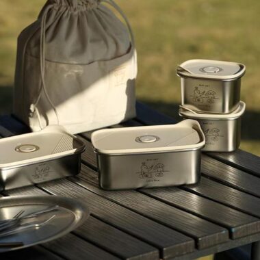 Leakproof stainless steel lunch container for office workers