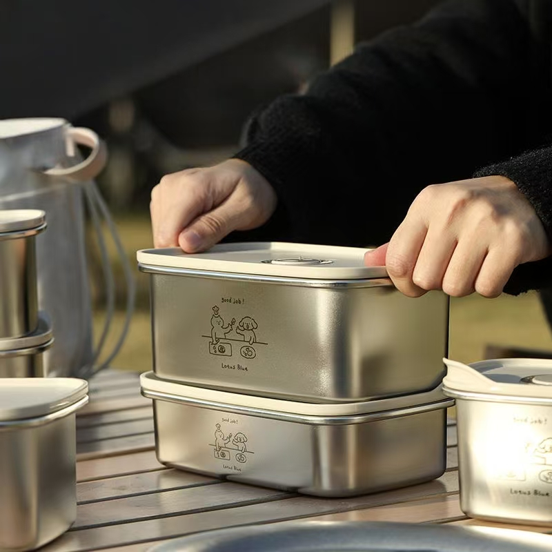 Leakproof stainless steel lunch container for office workers