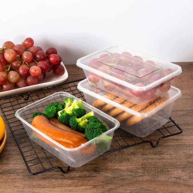 Transparent rectangular microwavable food container for meal prep